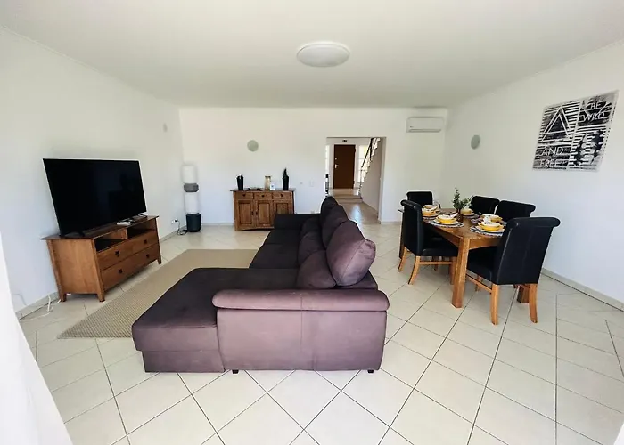 Ferreiras Βίλα *