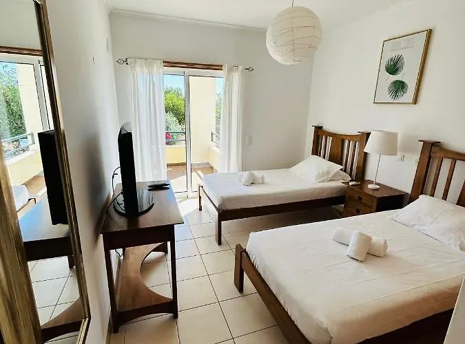 Ferreiras * Αλμπουφέιρα