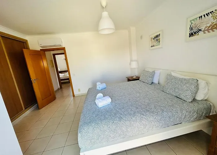 Ferreiras * Αλμπουφέιρα