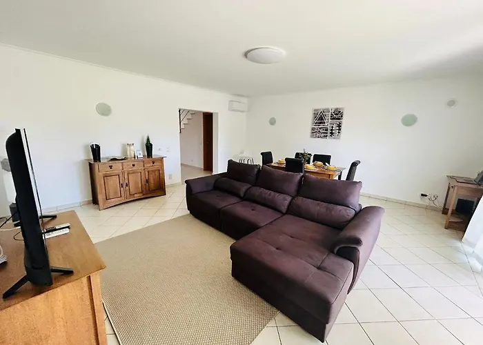 Βίλα Ferreiras Αλμπουφέιρα